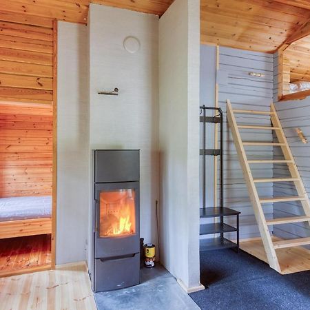 Pinetree Cottages Cozy log cabin Kalanti Esterno foto