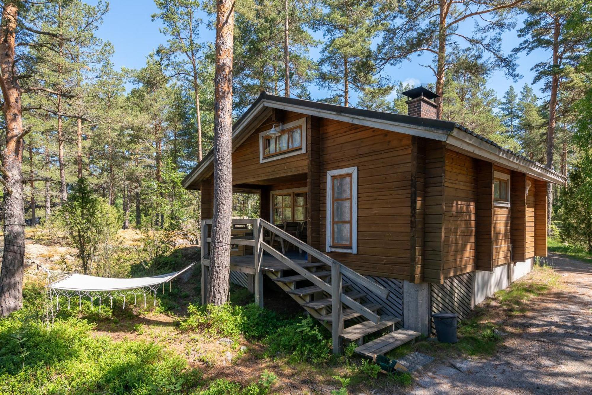 Pinetree Cottages Cozy log cabin Kalanti Esterno foto